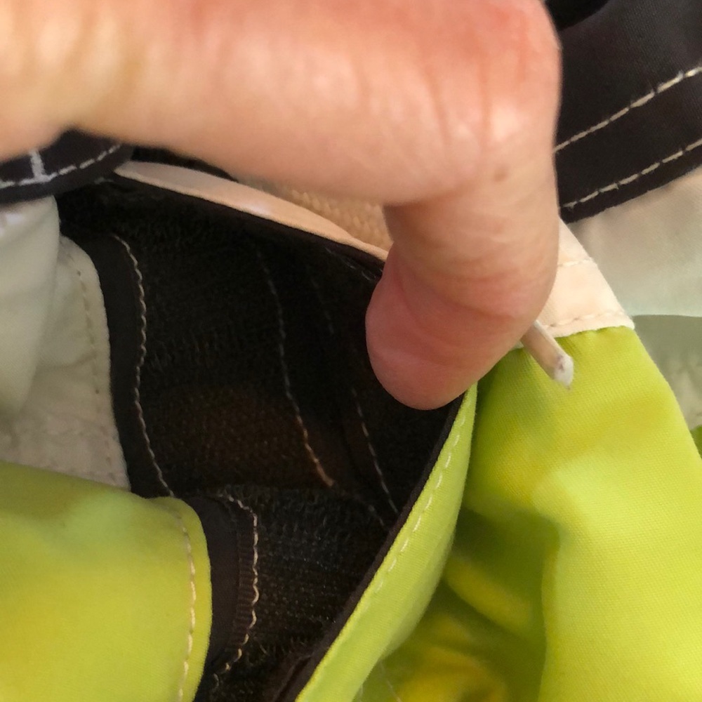 Mens Swim Trunks. SZ S. - Picture 7 of 8